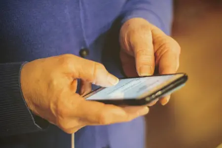 Straciły fortunę przez jeden telefon. Oszuści wyłudzili setki tysięcy złotych