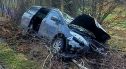 Gierałtów: Mazda wpadła do rowu