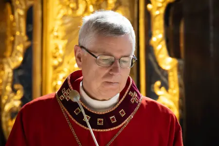 Biskup ograniczył posługę kolejnego księdza z Krzeszowa. Kuria zabiera głos