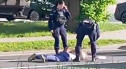 Chodził pijany po ulicy i klękał przed autami. Interweniowała policja