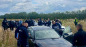 Wiele osób i wiele pojazdów z zasłoniętymi tablicami na polach. Do akcji wkroczyła policja