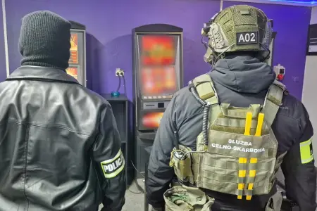 58 osób zatrzymanych, 287 nielegalnych automatów. Wielka akcja KAS i policji