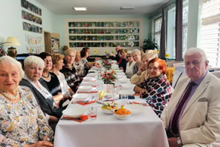 Zobacz, jak seniorzy świętowali w Bolesławcu. Nie zabrakło występów i uśmiechu