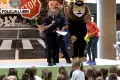 Policja uczy dzieci przez zabawę