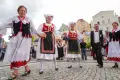 Parada i taniec na rozpoczęcie Festiwalu Bałkańskiego