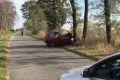 Śmiertelny wypadek. Kia wjechała w drzewo, 38-letni kierowca zginął na miejscu