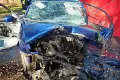 Śmiertelny wypadek. Czołówka dwóch pojazdów, kierowca seata zginął na miejscu