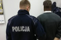 Wpadli w jednym mieszkaniu. Jeden odpowie za włamanie, drugi za narkotyki