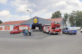 Straż pożarna i policja w bolesławieckim Lidlu