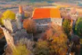 Zamek Grodziec w przepięknej, jesiennej scenerii