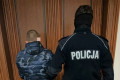 Niedoszły samob&oacute;jca groził policjantom nożem. Jest areszt dla 33-latka