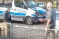 Rozwalony radiowóz po policyjnym pościgu