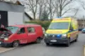 Zderzenie dwóch pojazdów w Nowogrodźcu, pasażerka busa ranna. Sprawca bez uprawnień