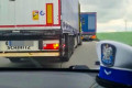 Zderzenie na A4. Kierowca ciężar&oacute;wki zablokował&hellip; korytarz życia. 2,5 tys. zł mandatu