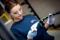 SRG Global Bolesławiec szuka operatorów produkcji lakiernia środek: 5100-5300 brutto!