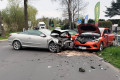 Zderzenie Renault z Oplem w Ocicach. Jedna osoba trafiła do szpitala