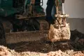Minikoparka JCB — jakie ma funkcje i zastosowanie?