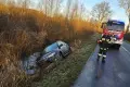Auto w rowie i zalane budynki. Pracowity dzień strażaków z OSP Wierzbowa