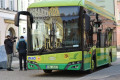 Bolesławiec: jest nowy autobus elektryczny i aplikacja dla pasażer&oacute;w