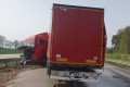 Trzy ciężar&oacute;wki zderzyły się na A4. UTRUDNIENIA