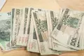 35-latek z innego powiatu próbował u nas zapłacić lewym banknotem. Został zatrzymany