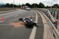 Śmiertelny wypadek przy A4. Kierowca motocykla BMW zginął na miejscu