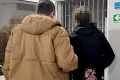 Nożownik zaatakował innego mężczyznę przed sklepem. Poszkodowany w ciężkim stanie trafił do szpitala