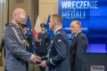 On stracił oko, oni uratowali życie na wiadukcie. Bolesławieccy policjanci odznaczeni