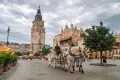 Kraków bez ciężkiej walizki. Jak zaplanować zwiedzanie Wawelu i Starego Miasta?