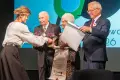 I LO w Bolesławcu świętuje 80-lecie. Absolwenci wrócili do szkoły, trwa gala w t…