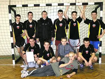 Zwycięska reprezentacja chłopców z Gimnazjum nr 2