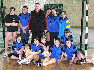 Zwycięska reprezentacja dziewcząt z Gimnazjum nr 2