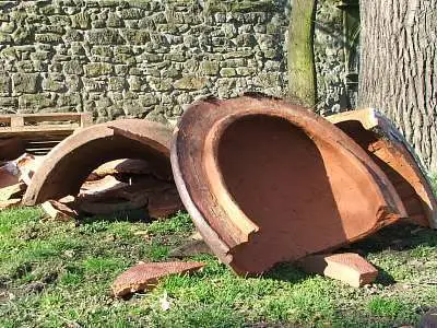 Szczątki glinianego garnca