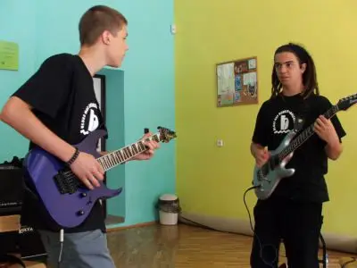 Dawid Gajewski i Jakub Dadyński, gitarzyści z Zielonej Góry