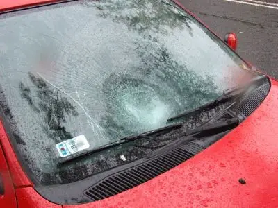 Rozbita szyba Renault Megane
