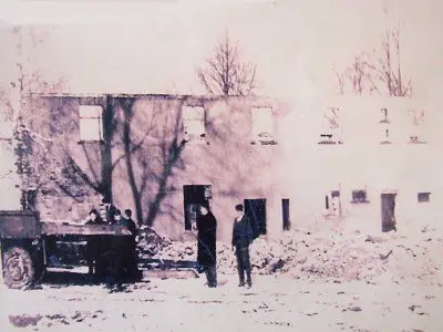 Tak wyglądał budynek szkoły w latach 60-tych ubiegłego stulecia