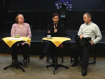 Eugenia Wolska, Alicja Burchardt i Jan Samerdak podczas spotkania z widzami telewizji lokalnej