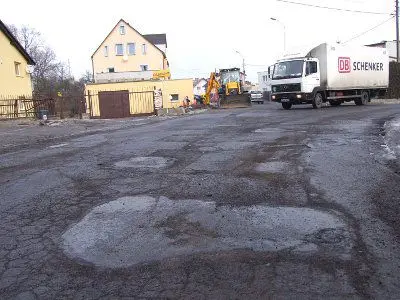 Po naszym zgłoszeniu dziury przy ulicy Ceramicznej zostały załatane