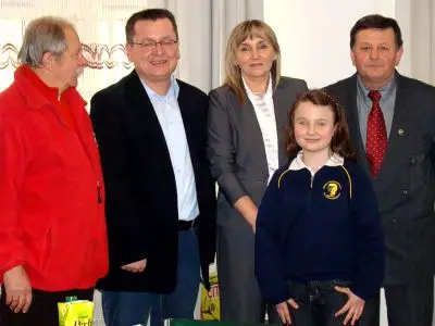 Dagmara Parchimowicz (druga z prawej), Beata Pawłowicz (trzecia z prawej) i Dariusz Kunaszko (drugi z lewej)