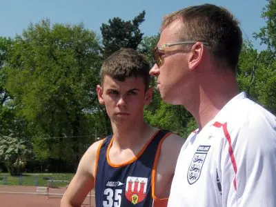 Od lewej: Marcin Zgodziński i Bartosz Gruman, prezes MKS Bolesłavia