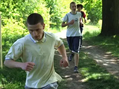 Młodzi ludzie mieli do pokonania dystans 1000 m