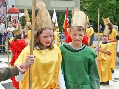 Mityngowi towarzyszyło widowisko „Żywe szachy”