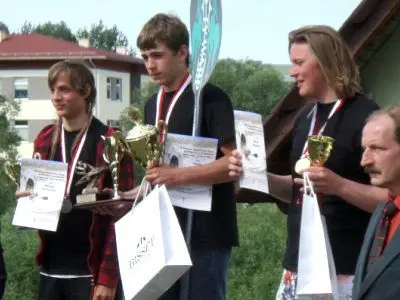 Drugi z lewej: Jakub Hankiewicz
