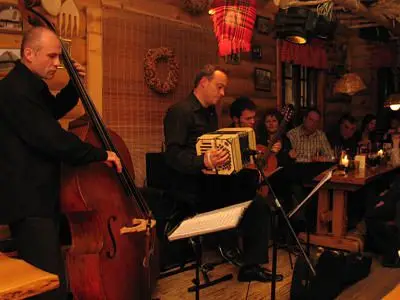 W Opałkowej Chacie goszczą też muzycy grający tango