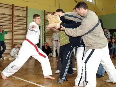 Krystian Marzec zdobył I dan taekwon-do, czym potwierdził swoją wysoką formę