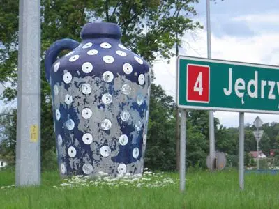 Butelka jest odnawiana, do poniedziałku powinna znów atrakcyjnie wyglądać
