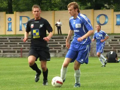 Mateusz Janczyszyn i zawodnik Górnika Wałbrzych