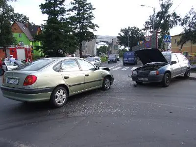 Kierowca Opla nie ustąpił pierwszeństwa przejazdu kierowcy Toyoty
