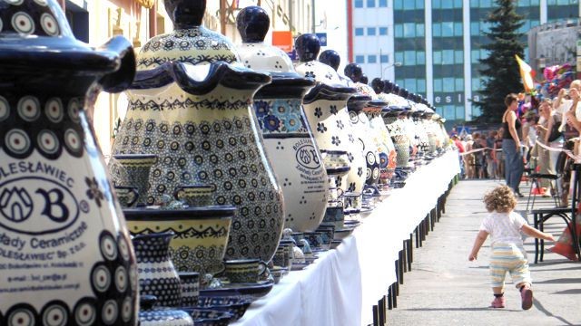Spektakularnym wydarzeniem był też stół ceramiczny oraz bicie rekordu Guinnessa