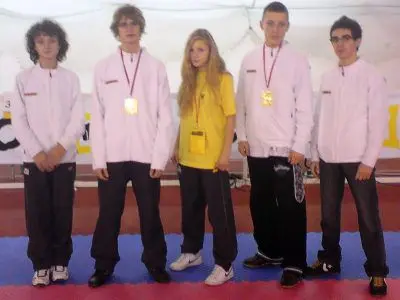 UKS Ilyo Bolesławiec; od prawej: Krzysztof Jasiński, Adam Filipek, Paulina Stojanowska, Kamil Serafin, Remigiusz Różnicki